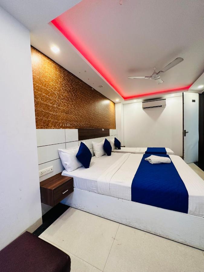 Palm Majestic At Airport Hotel Ню Делхи Екстериор снимка
